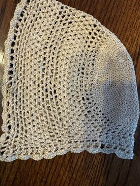 Vintage Hand-Crocheted Lace Baby Bonnet / Cap – Cream Cotton – Scalloped Edge
